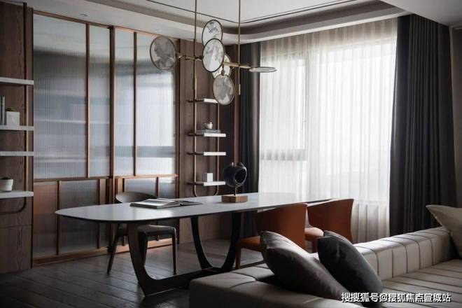 桥C位前湾壹号售楼处发布：一席尽奢藏”AG真人国际网站?前湾壹号售楼处 虹(图1)