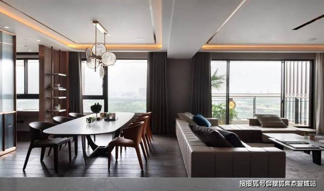 桥C位前湾壹号售楼处发布：一席尽奢藏”AG真人国际网站?前湾壹号售楼处 虹(图3)