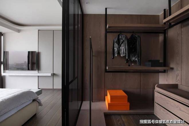 桥C位前湾壹号售楼处发布：一席尽奢藏”AG真人国际网站?前湾壹号售楼处 虹(图4)