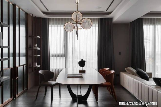 桥C位前湾壹号售楼处发布：一席尽奢藏”AG真人国际网站?前湾壹号售楼处 虹(图5)
