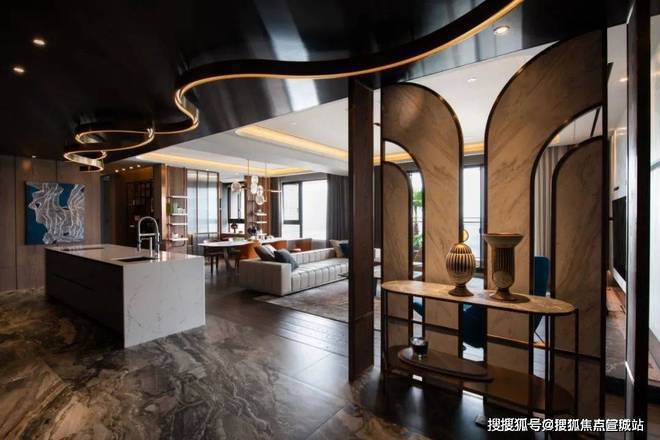 桥C位前湾壹号售楼处发布：一席尽奢藏”AG真人国际网站?前湾壹号售楼处 虹(图7)
