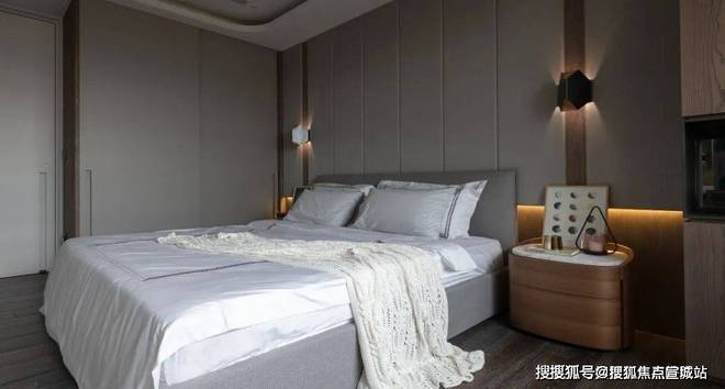 桥C位前湾壹号售楼处发布：一席尽奢藏”AG真人国际网站?前湾壹号售楼处 虹(图8)