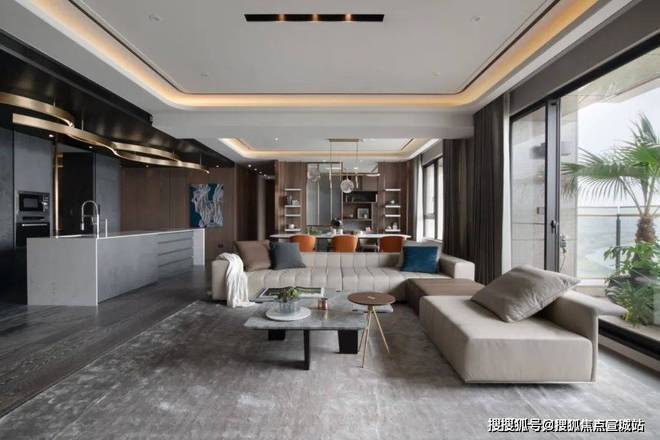 桥C位前湾壹号售楼处发布：一席尽奢藏”AG真人国际网站?前湾壹号售楼处 虹(图12)