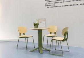 桌椅闪耀广州家博会创新设计摘双奖！AG真人旗舰厅三朗FINN系列餐(图1)